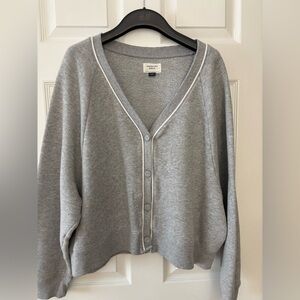 American Eagle Outfitters Light Gray V-Neck Button Cardigan with White Trim